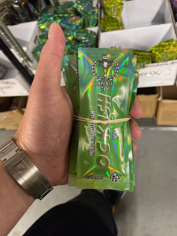 Premium Imperial Extracts OG Kush Disposable vapes
