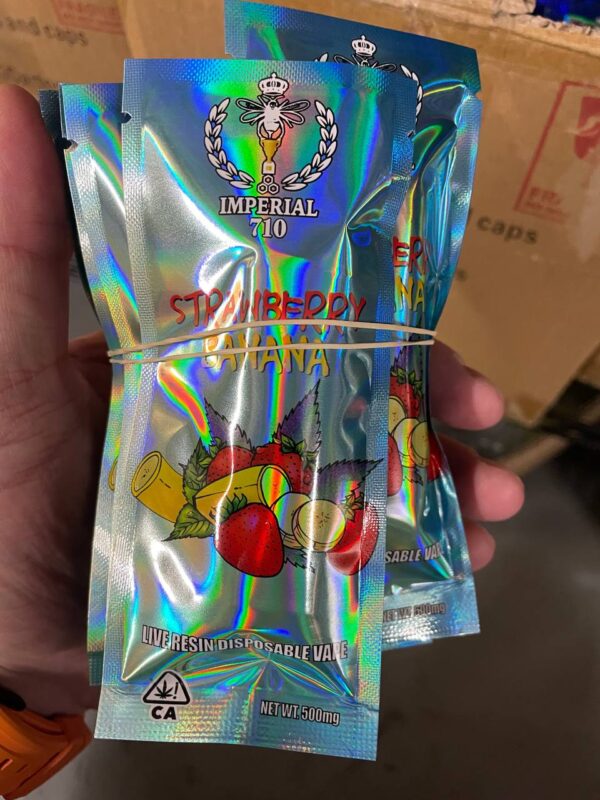 Imperial Extracts Strawberry Banana Disposable Vape