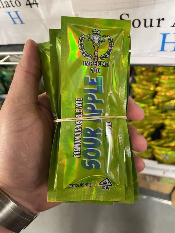 Premium Imperial Extracts Sour Apple Disposable Vapes